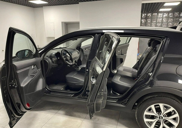 Kia Sportage cena 63000 przebieg: 135000, rok produkcji 2015 z Nowy Dwór Mazowiecki małe 631